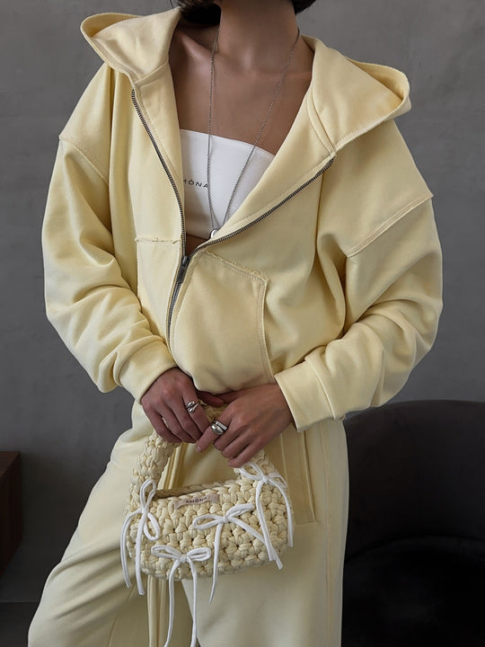 Damen oversized kurz geschnittener Kapuzenpullover und hochtaillierte Jogginghose Set aus Bio-Baumwollfleece EB