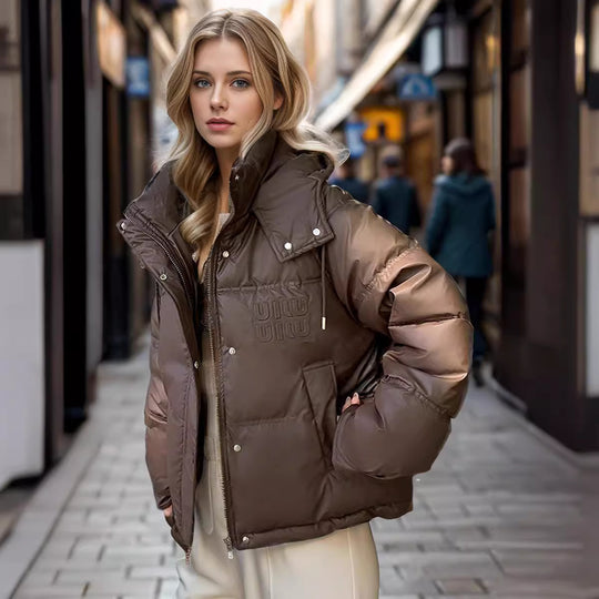 Damen gesteppte Winterjacke mit Kapuze und praktischen Taschen EB