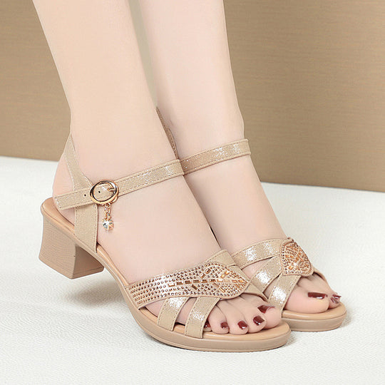 Damen Plateau-Sandaletten mit elegantem Riemendesign und funkelndem Schmuckdetail EB