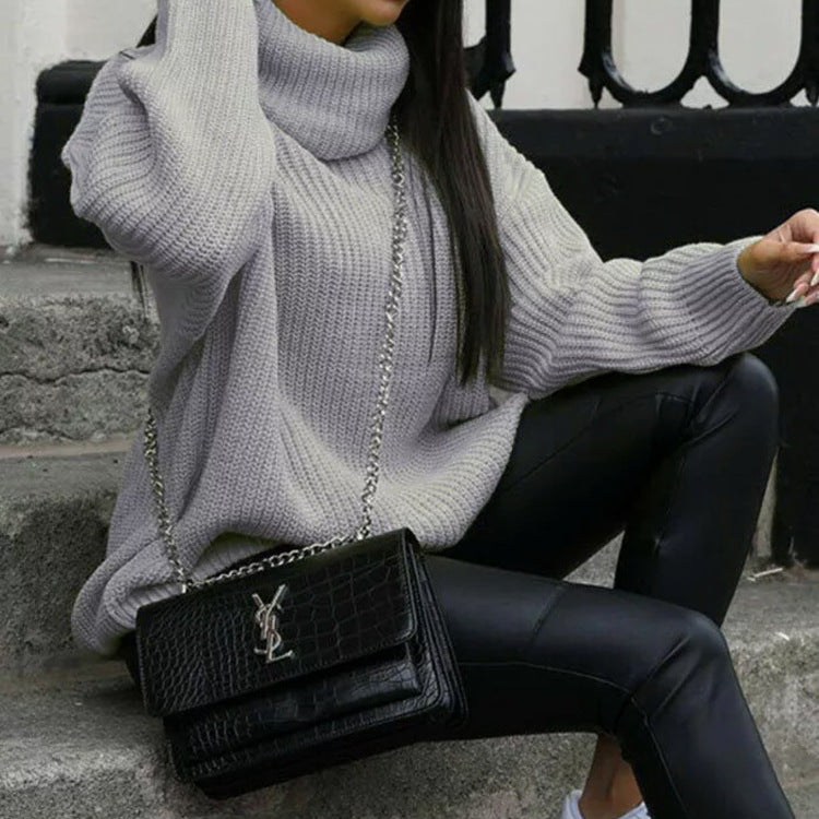 Damen Grobstrickpullover mit hohem Kragen und lässigem Schnitt EB