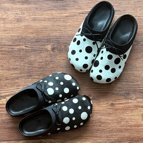 Damen bequeme Pantoletten mit trendigem Punktedesign EB