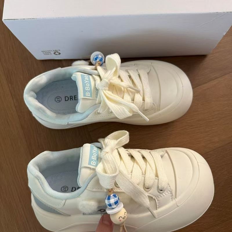 Damen Modische Sneakers mit dekorativen Applikationen und dämpfender Sohle EB