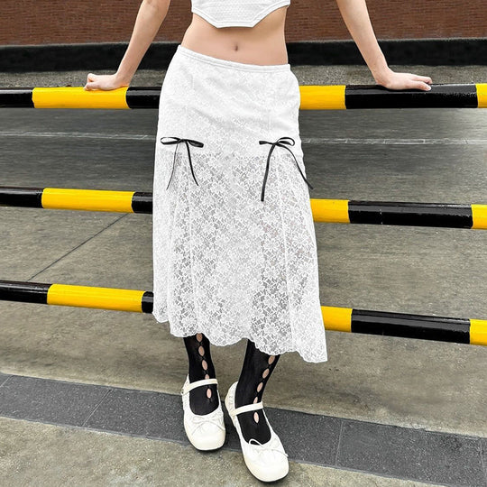 Damen eleganter Spitzenrock mit transparenten Einsätzen und raffinierten Bindebändern EB