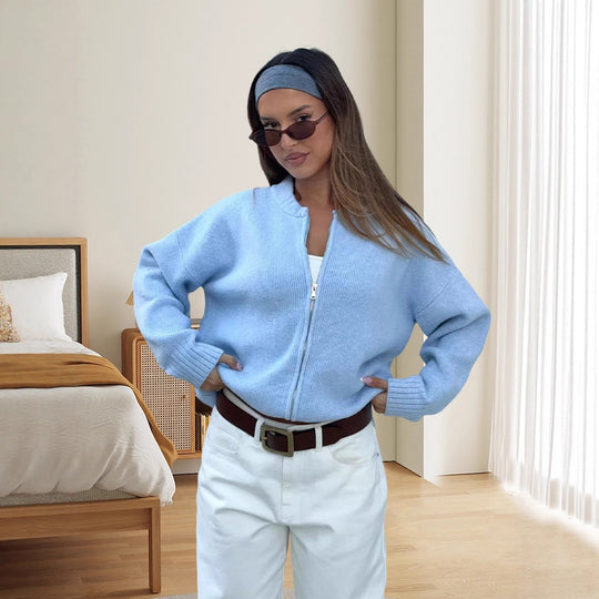 Damen Strickjacke mit kurzem Schnitt und sportlichem Reißverschluss EB