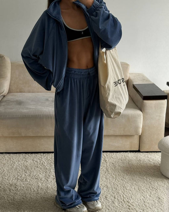 Damen lässiges Lounge-Zweiteiler Set mit Oversize Zipjacke und weitem Bundhose Eichborn Berlin
