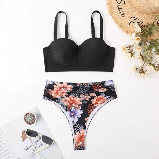 Damen Bikini-Set mit gepolstertem Oberteil und modischen floralem Slip EB