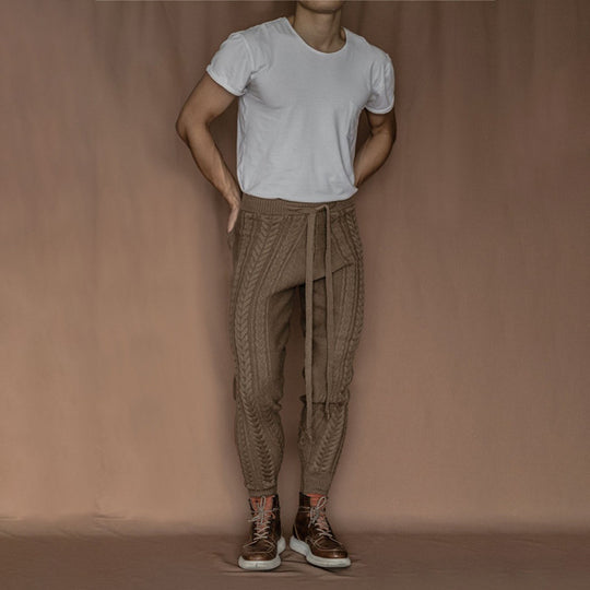 Herren Strickhose mit dezentem Zopfmuster und praktischem Bindegürtel EB