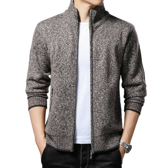 Herren Fleecejacke mit hochgeschlossenem Kragen und praktischen Reißverschlusstaschen EB