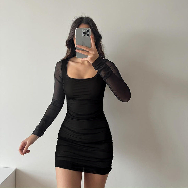 Damen figurbetontes Minikleid mit transparenten langärmeligen Einsätzen und Rüschendetails EB