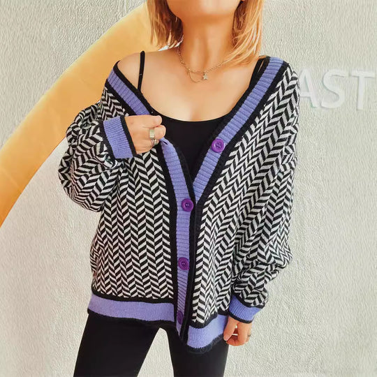 Damen Übergroße Strickjacke mit auffälligem Zickzackmuster und bunten Knöpfen EB