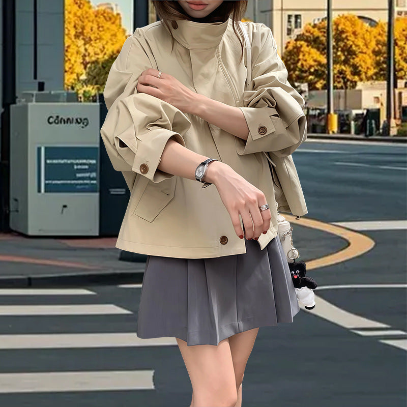 Damen modische Kurzjacke mit innovativem Kragen und dekorativen Knöpfen EB