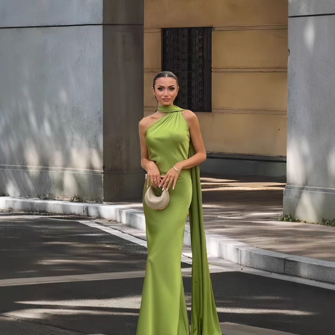 Damen Elegantes und fließendes Abendkleid mit asymmetrischem Ausschnitt EB