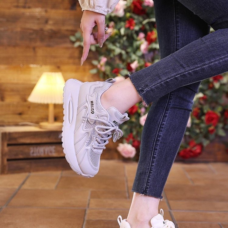 Damen Sportliche Air-Sneaker mit atmungsaktiver Mesh-Oberfläche EB