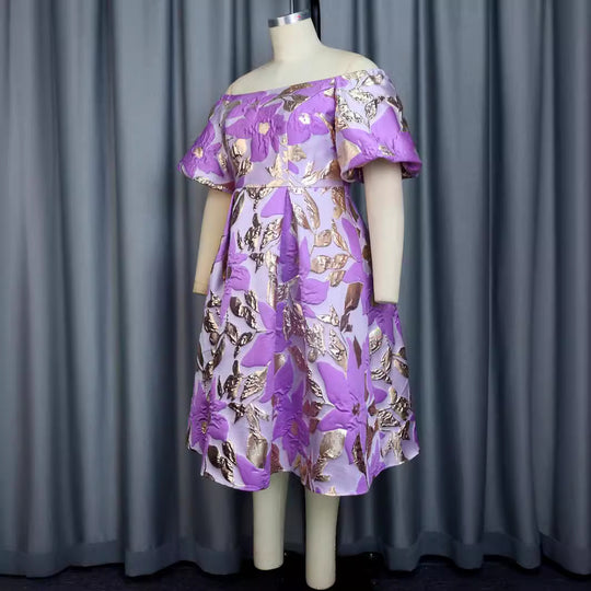 Damen Off-Shoulder Kleid mit floralen Präge-Details EB