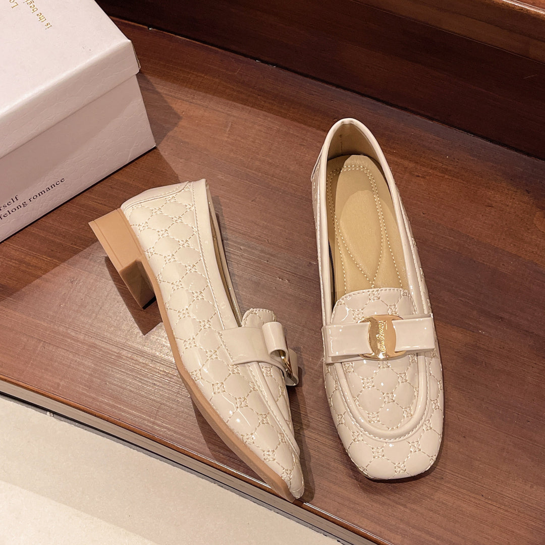 Damen Elegante Mokassins mit edlem Metallic-Beschlag EB