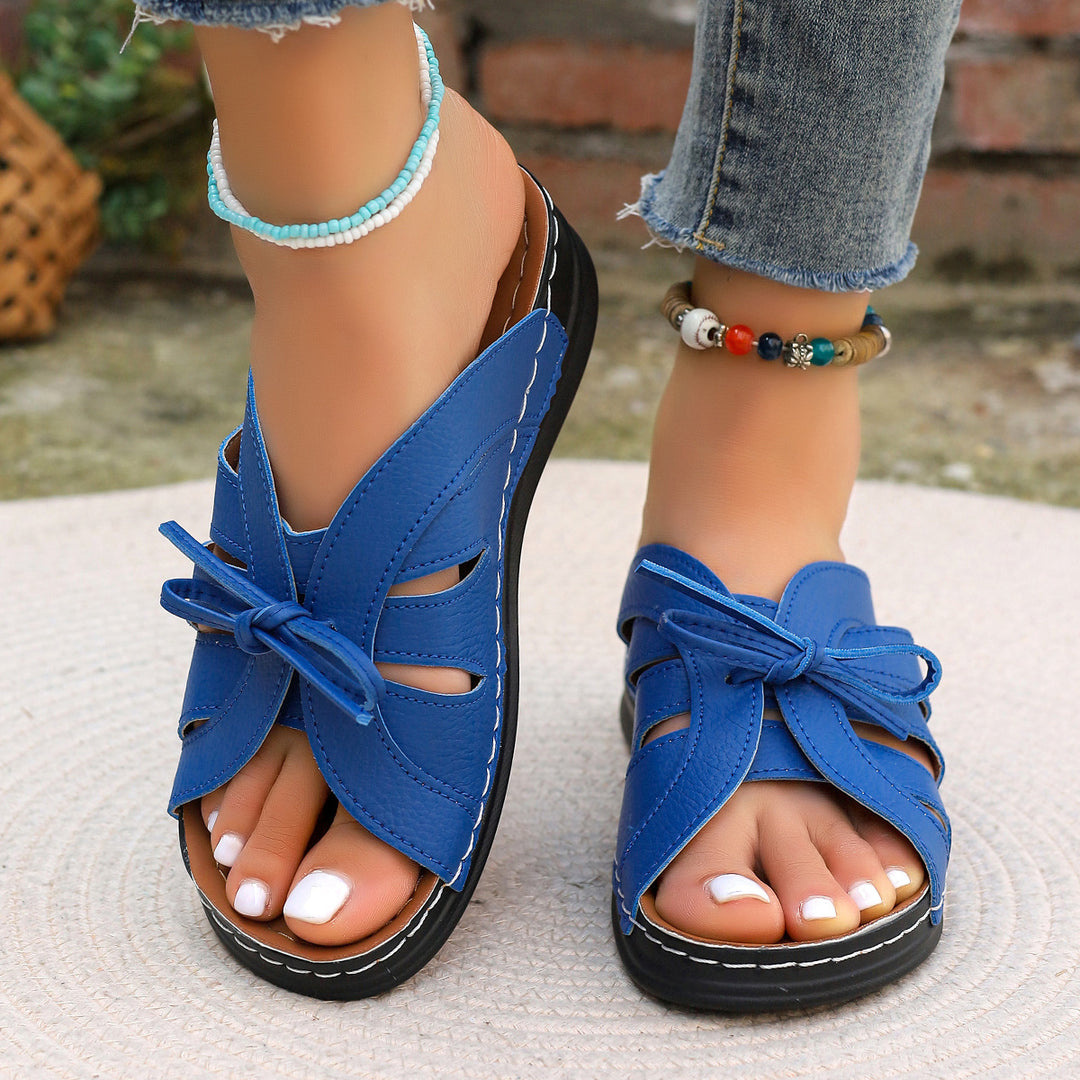 Damen Komfortable Fußbett-Sandalen mit verspieltem Design EB