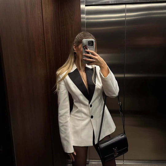 Damen Blazer mit kontrastierendem Revers EB