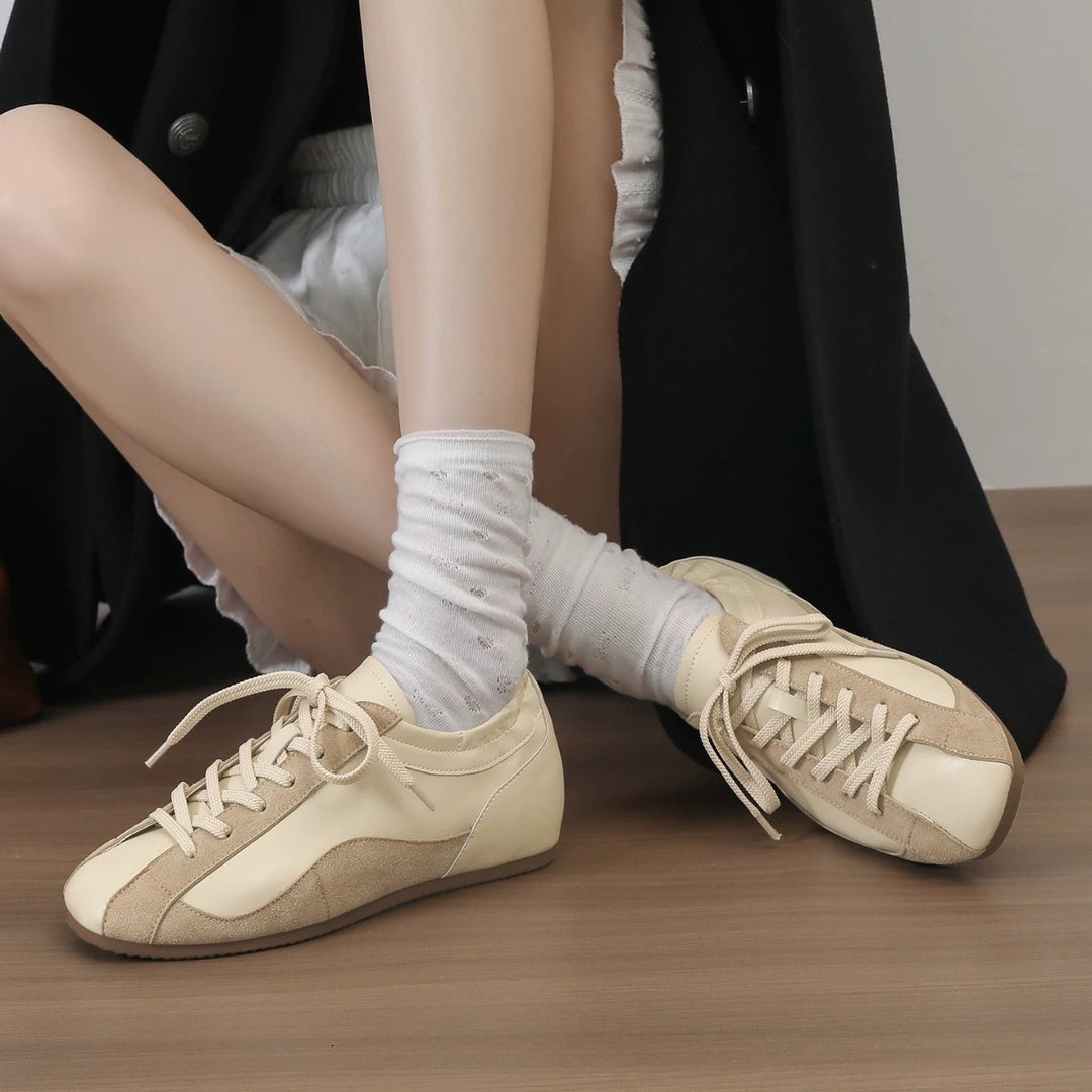 Damen Sportliche Sneaker mit hochwertigem Wildleder-Obermaterial EB