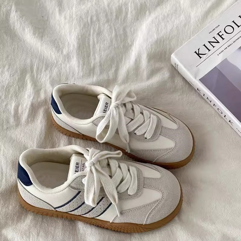 Damen Sneakers im sportlichen Retro-Stil mit atmungsaktiver Obermaterialstruktur und rutschfester Sohle EB