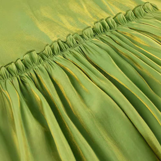 Damen Midikleid mit figurumspielendem Schnitt und elegantem Rüschensaum EB