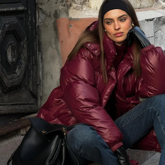 Damen Kuschelige Daunenjacke mit Kapuze und elegantem Schnitt EB