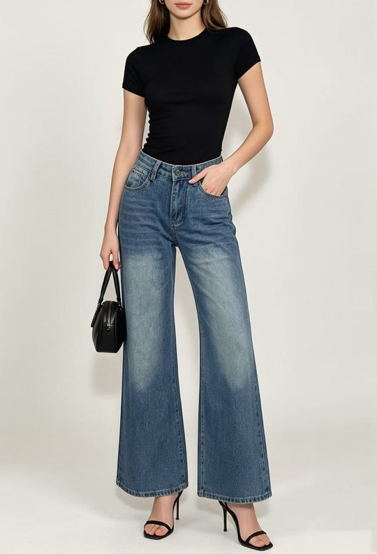 Damen nan High‑Waist Flared-Jeans mit weitem Bein, taillierender Bundnaht und dezenter Used-Struktur EB