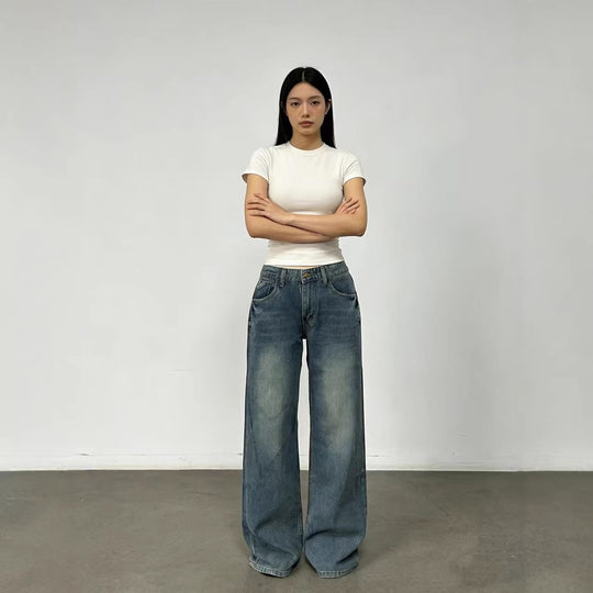 Damen weite High-Waist Jeans mit lässigem Schnitt und individuellen Waschungen EB