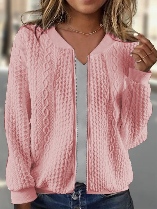 Damen Strickjacke mit modernem Kabelstrickmuster und eleganter Schnittführung EB