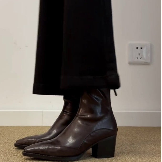 Damen Stiefeletten mit spitz zulaufendem Design und elegantem Blockabsatz EB