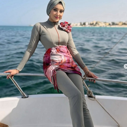 Damen Modischer UV-Schutz-Badeanzug mit Wickelrock und langem Arm EB