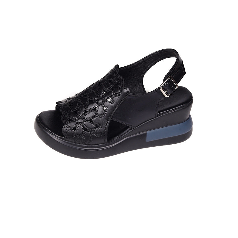 Damen nan Keilsandale mit floraler Laserperforation gepolsterter anatomischer Innensohle und verstellbarem Fersenriemen EB