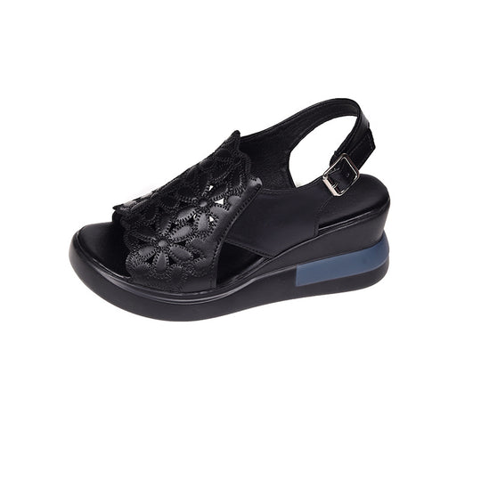 Damen nan Keilsandale mit floraler Laserperforation gepolsterter anatomischer Innensohle und verstellbarem Fersenriemen EB