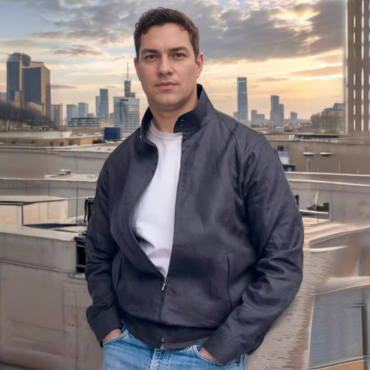 Herren leichte Steppjacke mit hohem Kragen und praktischen Taschen EB
