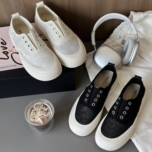 Damen Sportliche Sneakers mit atmungsaktivem Netzmaterial und modischem Plateau EB