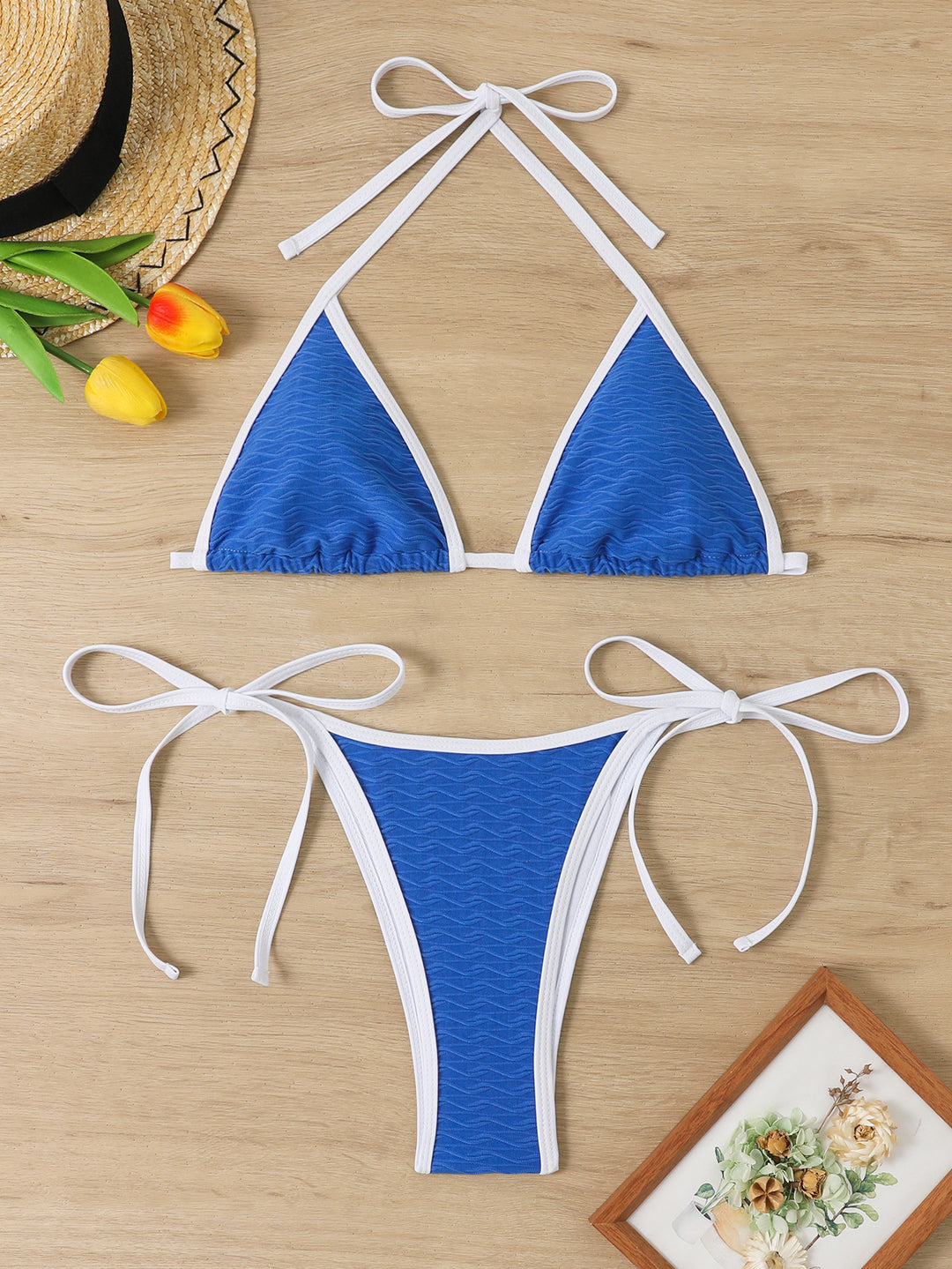 Damen Triangel-Bikini mit verstellbaren Trägern und hochwertigem Wellenmuster EB