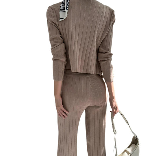 Damen elegantes gestricktes Ensemble mit Knopfdetaillierung EB