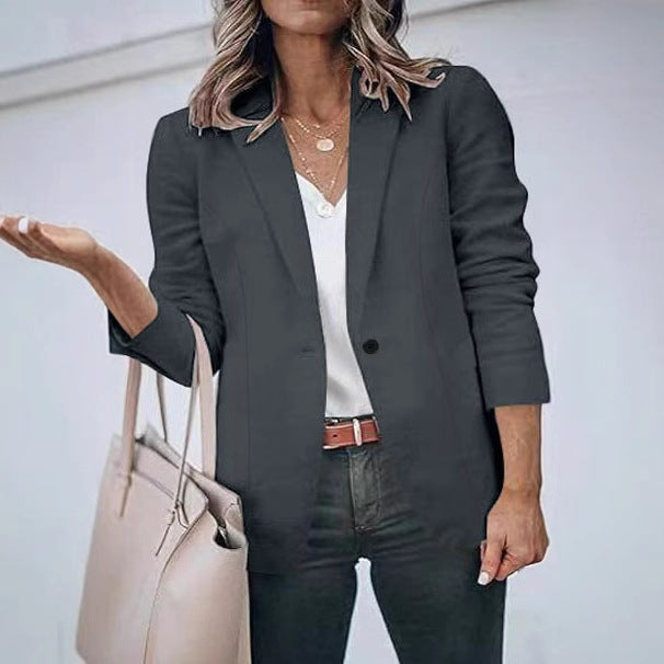 Damen Blazerjacke mit elegantem Schnitt und vielseitigen Stylingmöglichkeiten EB