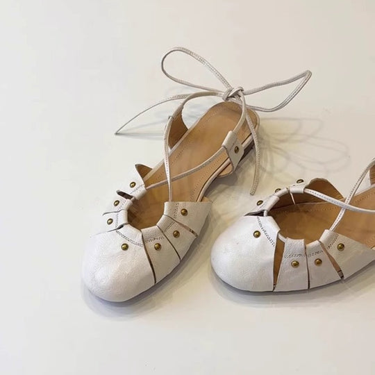 Damen Ballerinas mit verspieltem Schnürdesign und dekorativen Nieten EB