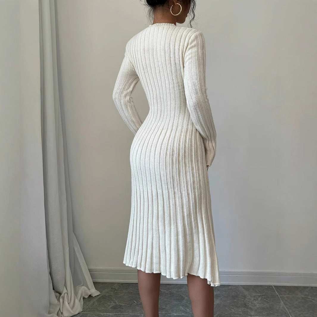 Damen strickendes Kleid mit asymmetrischem Saum und langen Ärmeln EB
