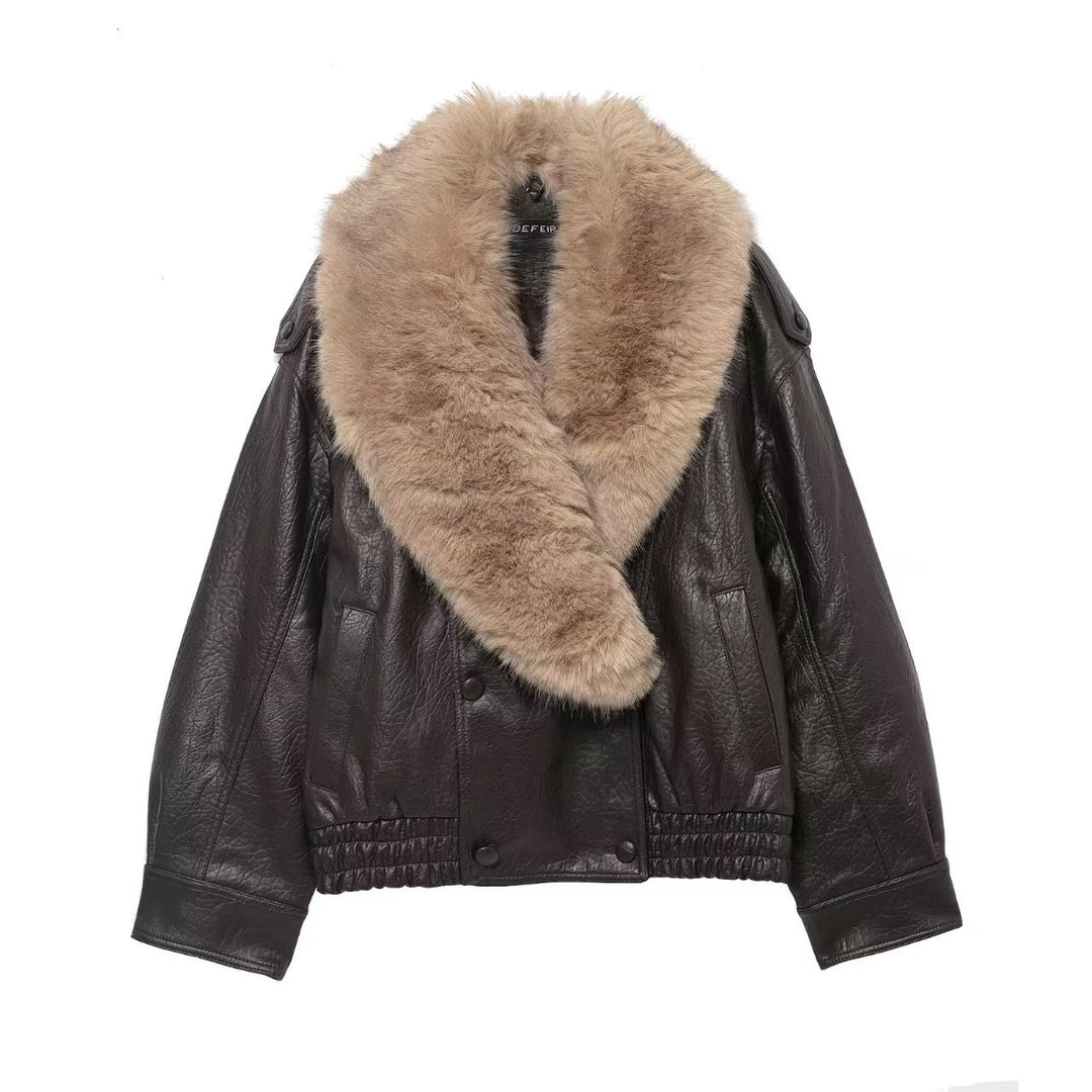 Damen nan kurze Lederjacke mit voluminösem Fellkragen, elastischem Bund und aufgesetzten Eingrifftaschen EB