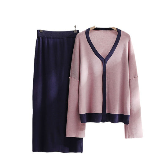 Damen elegantes Strick-Kombinationsset mit tiefem V-Ausschnitt und Kontrastdetails EB