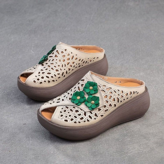 Damen Komfortable Clogs mit floralem Design und atmungsaktiven Ausschnitten EB