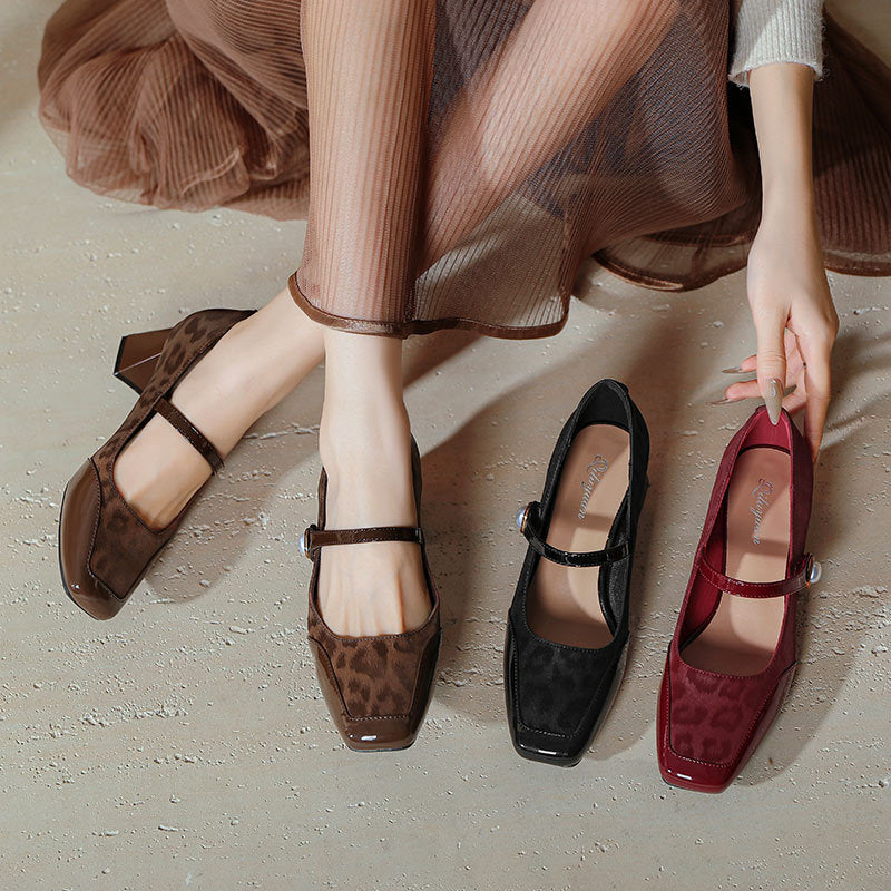 Damen elegante Ballerinas mit besonderem Riemen und dekorativem Detail EB