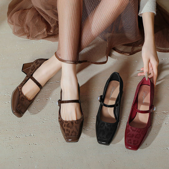 Damen elegante Ballerinas mit besonderem Riemen und dekorativem Detail EB