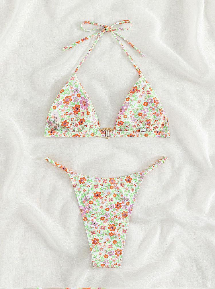 Damen Triangel-Bikini mit dekorativen Kettendetails und floralen Akzenten EB
