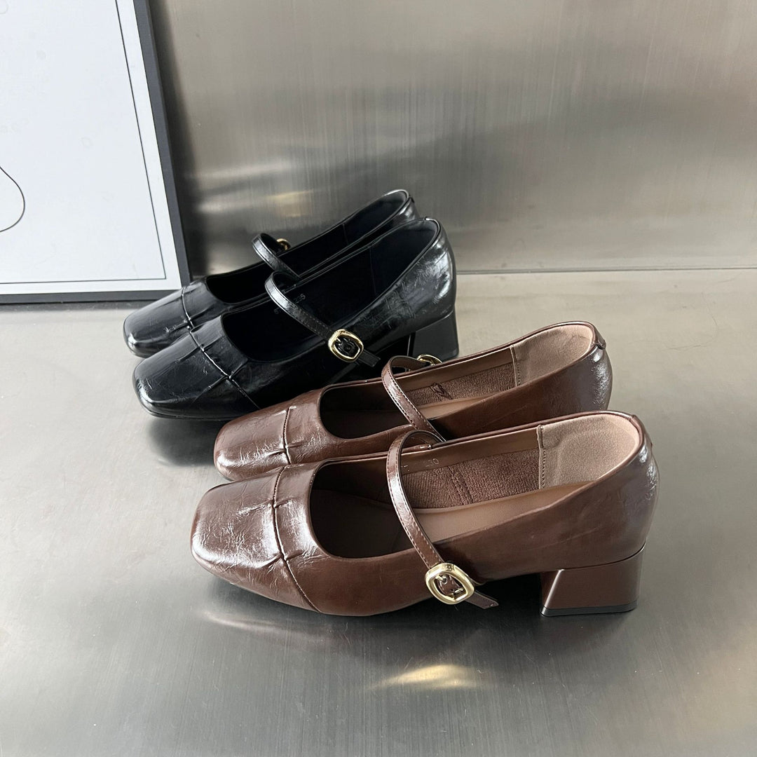 Damen Elegante Ballerinas mit dekorativem Riemen und hochwertiger Lederoberfläche EB