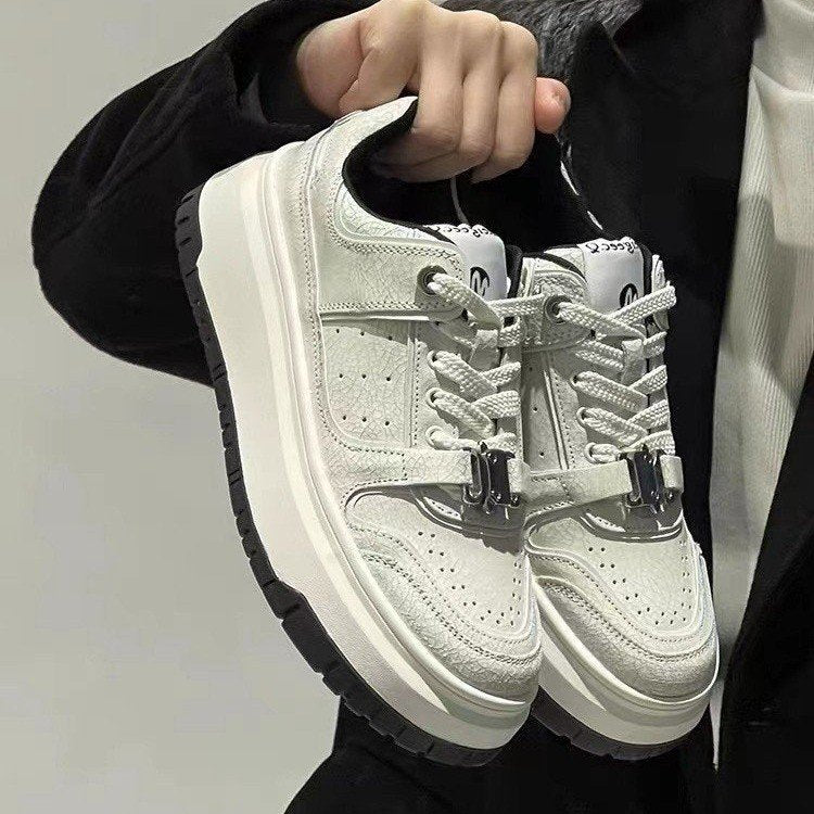 Damen Trendige Sneaker mit robuster Plateau-Sohle und modischem Schnallen-Design EB