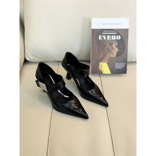 Damen elegante spitze Pumps mit verstellbarem Riemen EB