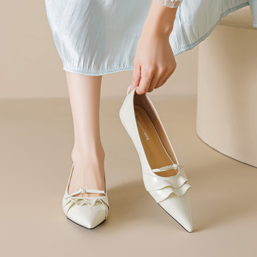 Damen elegante Pointed Ballerinas mit Rüschendetail EB