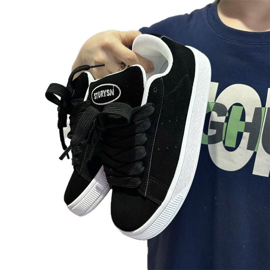 Damen Sneakers mit stilvollem Wildleder-Obermaterial und robuster Gummisohle EB